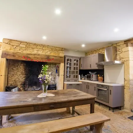 Vakantiehuis Chez Renou Et Prosperou Maison Typique Du Sarladait *
